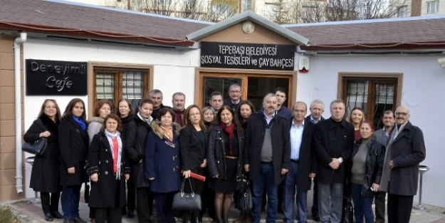 Chp Heyeti Tepebaşı Belediyesi Projelerini İnceledi