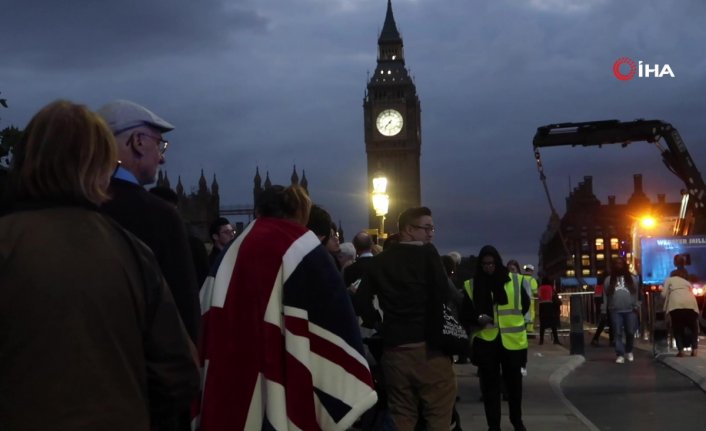 Londra'da Kraliçe II. Elizabeth için 11 saatlik 'veda' kuyruğu