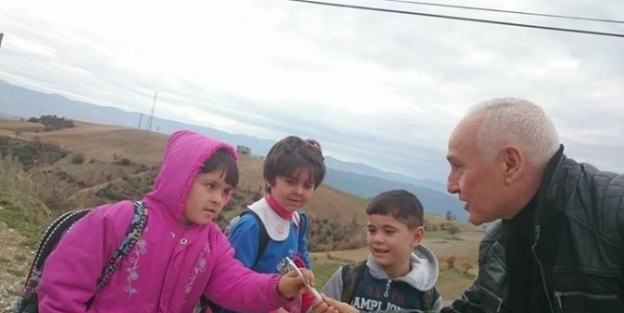 Diker’in ’’adım Adım Manisa’’ Proğramı Sürüryor