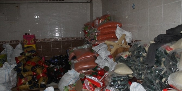 Mardin’deki Suriyeli Ailelere Gıda Ve Battaniye Yardımı