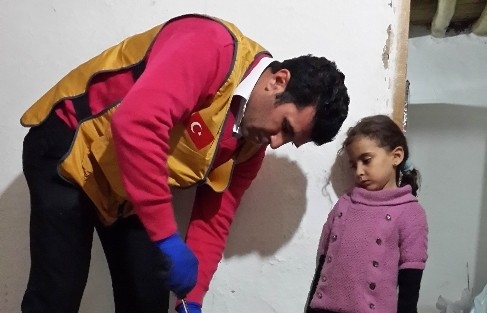 İyilik-der, Suriyeli Aileye Elini Uzattı