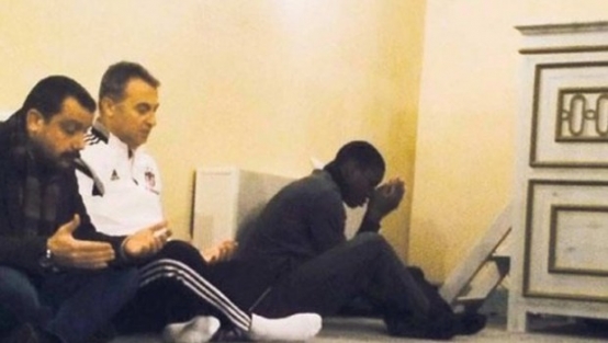 Fikret Orman ve Demba Ba'yı hiç böyle görmediniz!