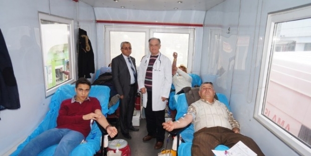 Kış Mevsimiyle Kan Bağışları Da Azaldı