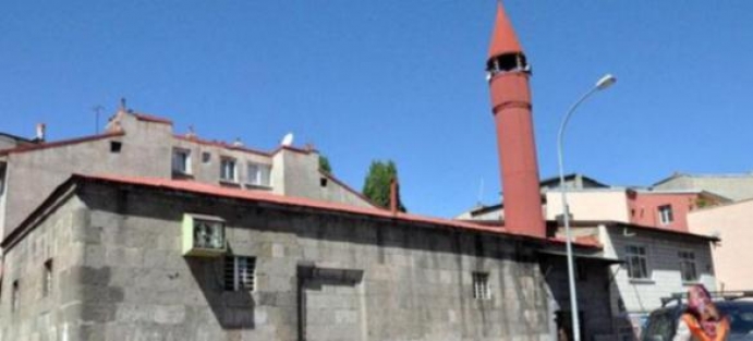 Erdoğan'ın ucube dediği minareler yenilendi