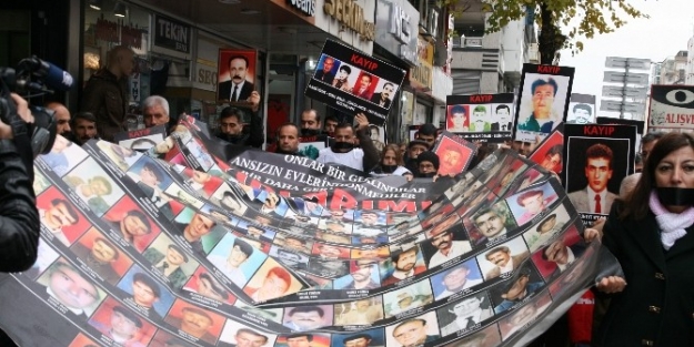 Diyarbakır’da Siyah Bantlı Protesto