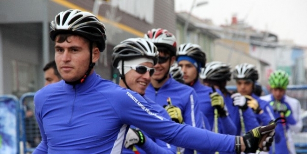 Wınter Fest Festivalı Kapsamında Kayaklı Koşu