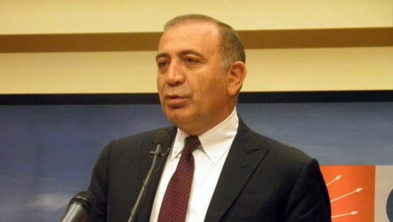 Gürsel Tekin Turkcell'e ayar çekti