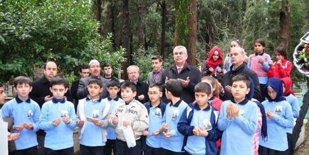 Müftü Alim Efendi Kabri Başında Anıldı