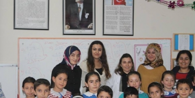 Beü’lü Öğrenciler; Minikleri Sevindirdi