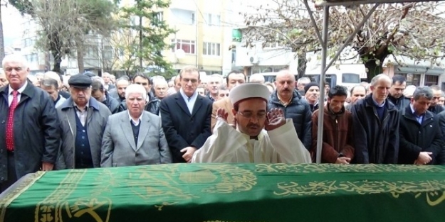 On Yıl Muhtarlık Yaptı Kalbine Yenik Düştü