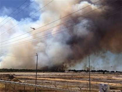 Yangın evlere ulaştı