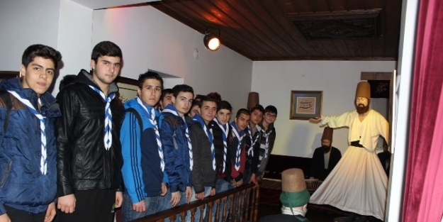 Büyükşehirli İzciler,  Mevlevi  Evini Ziyaret Etti
