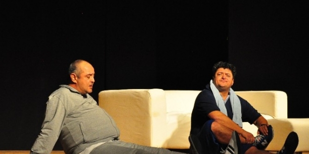 ’’her Yıl Kuşlar Geri Gelir’’ Gaziemir’de Alkışlandı