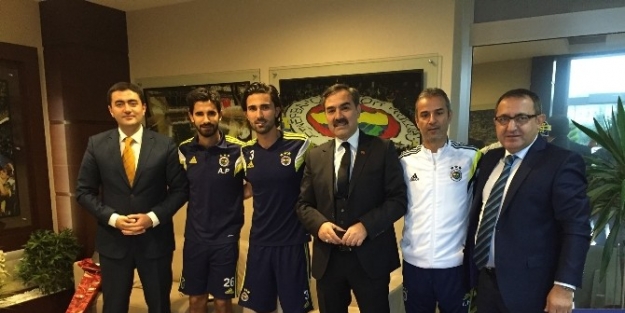 Fenerbahçe Futbol Okulu’nun Açılması İçin Görüşmeler Başladı