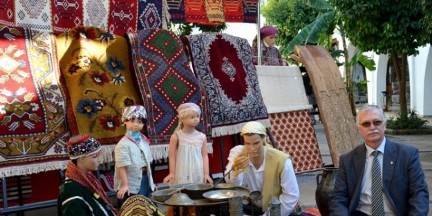 Marmaris’te Otantik El Sanatları Sergisi Açıldı