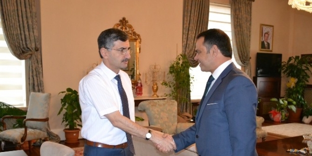 Manisa Süt Üreticileri Birliği Vali Bektaş’ı Ziyaret Etti