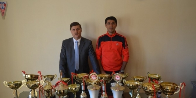 Fatsa’ya 35 Kupa Kazandırdı