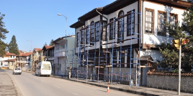 Kastamonu’da Tarihi Konaklar Ayağa Kaldırılıyor