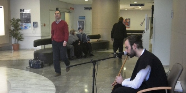 Medıcana’da Hasta Ve Yakınları İçin Ney Dinletisi