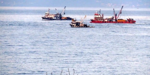 Balıkçı Tekneleri Kıyıda