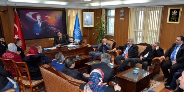 Gurbetteki Erzurumlular Başkan Bulutları Ziyaret Etti