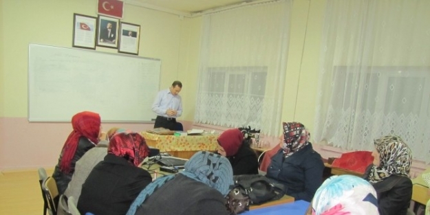 Hisarcık’ta Bayanlara Yönelik Arapça Kursu Açıldı