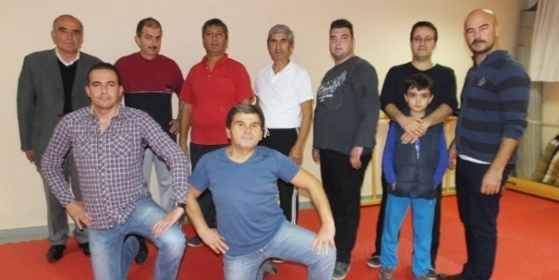 Burhaniye De Halk Oyunları Kursu İlgi Gördü