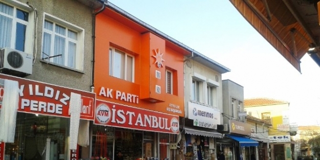 Ayvalık Ak Parti Yeni İlçe Binasına Kavuşuyor