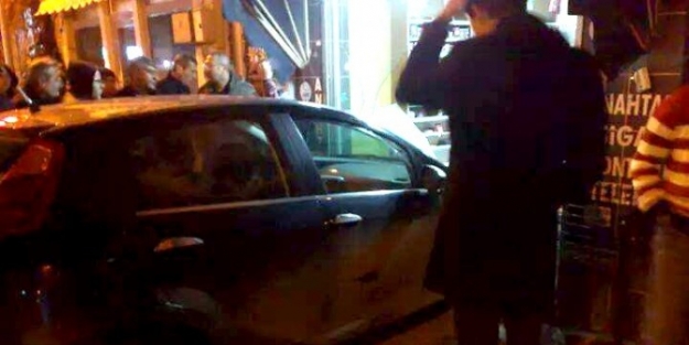 Gömeç’ Te Otomobil İşyerine Girdi