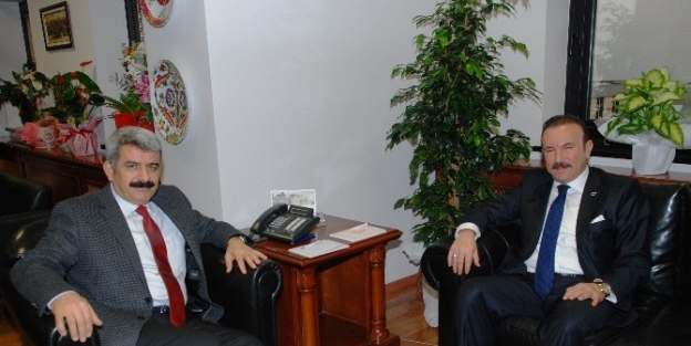 Doğan’dan Rektör Hülagu’ya  Hayırlı Olsun Ziyareti