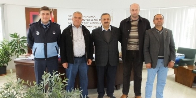 Burhaniye De Çevreci Muhtarlar Ödüllendirildi