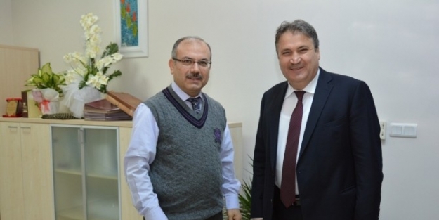 Cbü Başhekiminden Üniversite Yapımında ‘çerçi’ Vurgusu