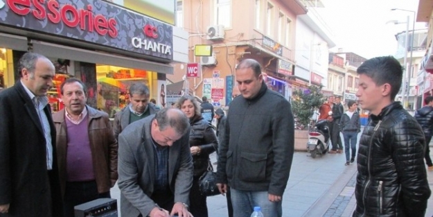 Ayvalık Ülkü Ocaklarından 300 Doğu Türkistanlı’ya Sahip Çikma Çağrisi