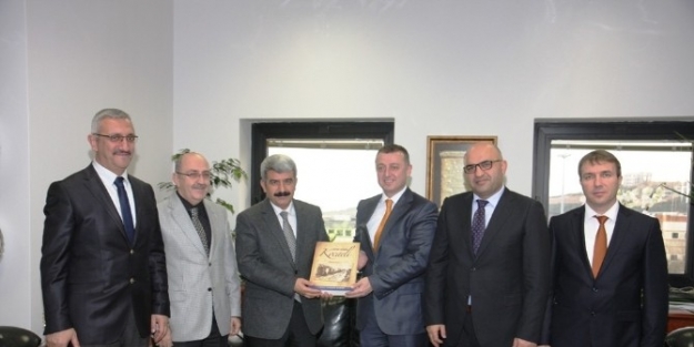 Büyükşehir Yöneticilerinden Rektör Hülagü’ye Ziyaret