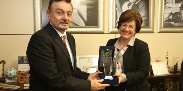 ÇEVKO'dan Nilüfer'e ödül