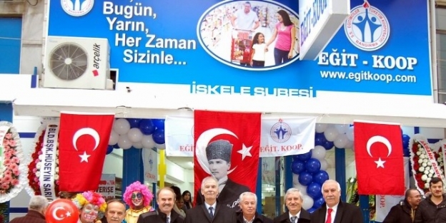 Bandırma’daki Eğitimciler Kooperatifi, 14’ncü Mağazasını Açtı