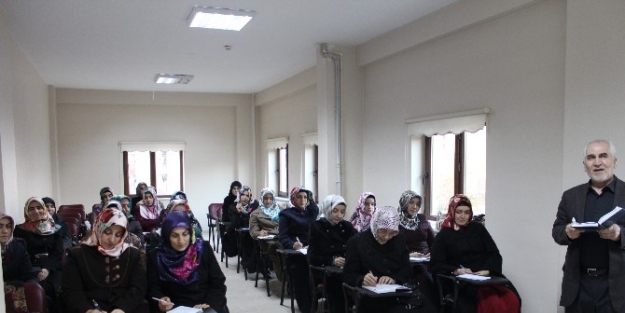 Mardin Müftülüğü’nden Bayanlara Arapça Ve Tefsir Kursu