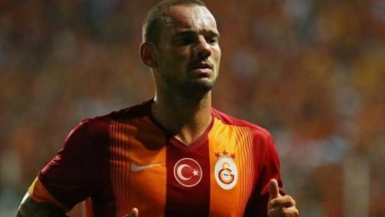 İngiliz devi Sneijder'in peşinde!