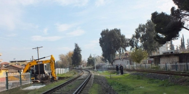 Köşk Belediyesi 6 Eylül Alt Geçidi İçin Kolları Sıvadı