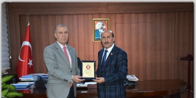Judo Federasyonu’ndan Genel Sekreter Bolat’a Plaket