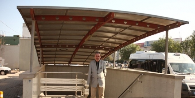 Engelliler Metro Altgeçidinde Hizmet Verecek