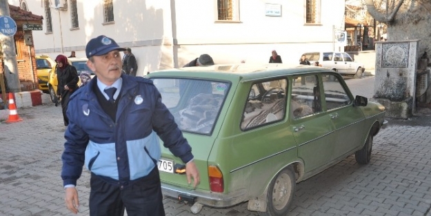 Dursunbey Zabıtasından Köy Ekmeği Satanlara Operasyon