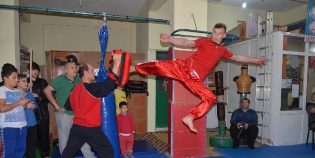 19 Mayıs’ta Wushu Kuşak Sınavı Yapıldı