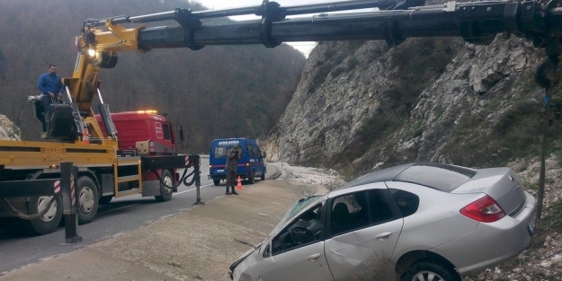Yola çıkan tilkiye çarpmamak için...