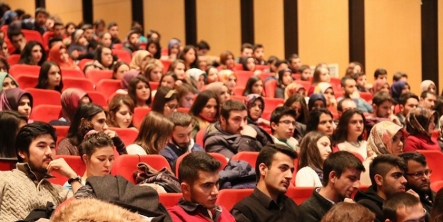 Cü’de ‘vaktiyle Bir Atsız Varmış’ Adlı Şiir Dinletisi Gerçekleştirildi