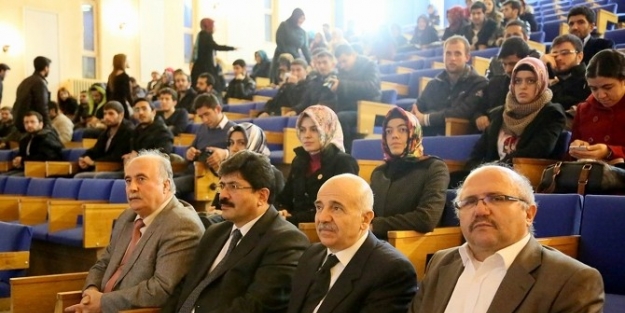 Cü’de ‘bilim Ve Kur’an İlişkisi’ Adlı Konferans Düzenlendi