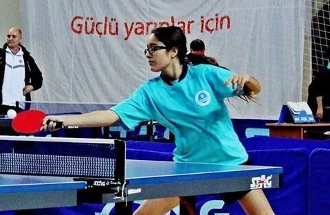 Masa Tenisi Sporcusu Betül Töz, Zirveyi Bırakmıyor