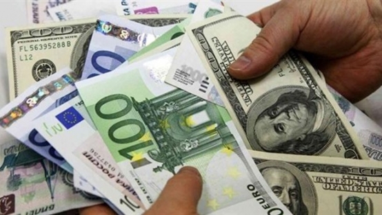 Dolar ve Euro'da flaş hareket