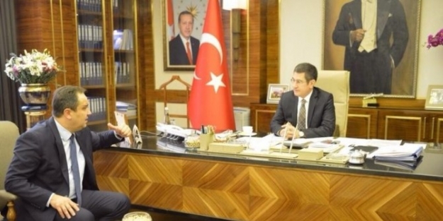 Giresun Belediye Başkanı Kerim Aksu, Gümrük Ve Ticaret Bakanı Nurettin Canikli İle Görüştü