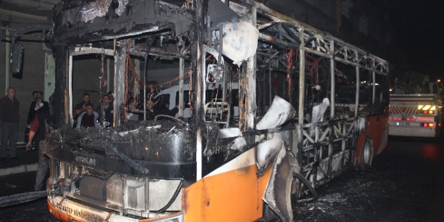 Belediye otobüsüne molotofkokteyli saldırı
